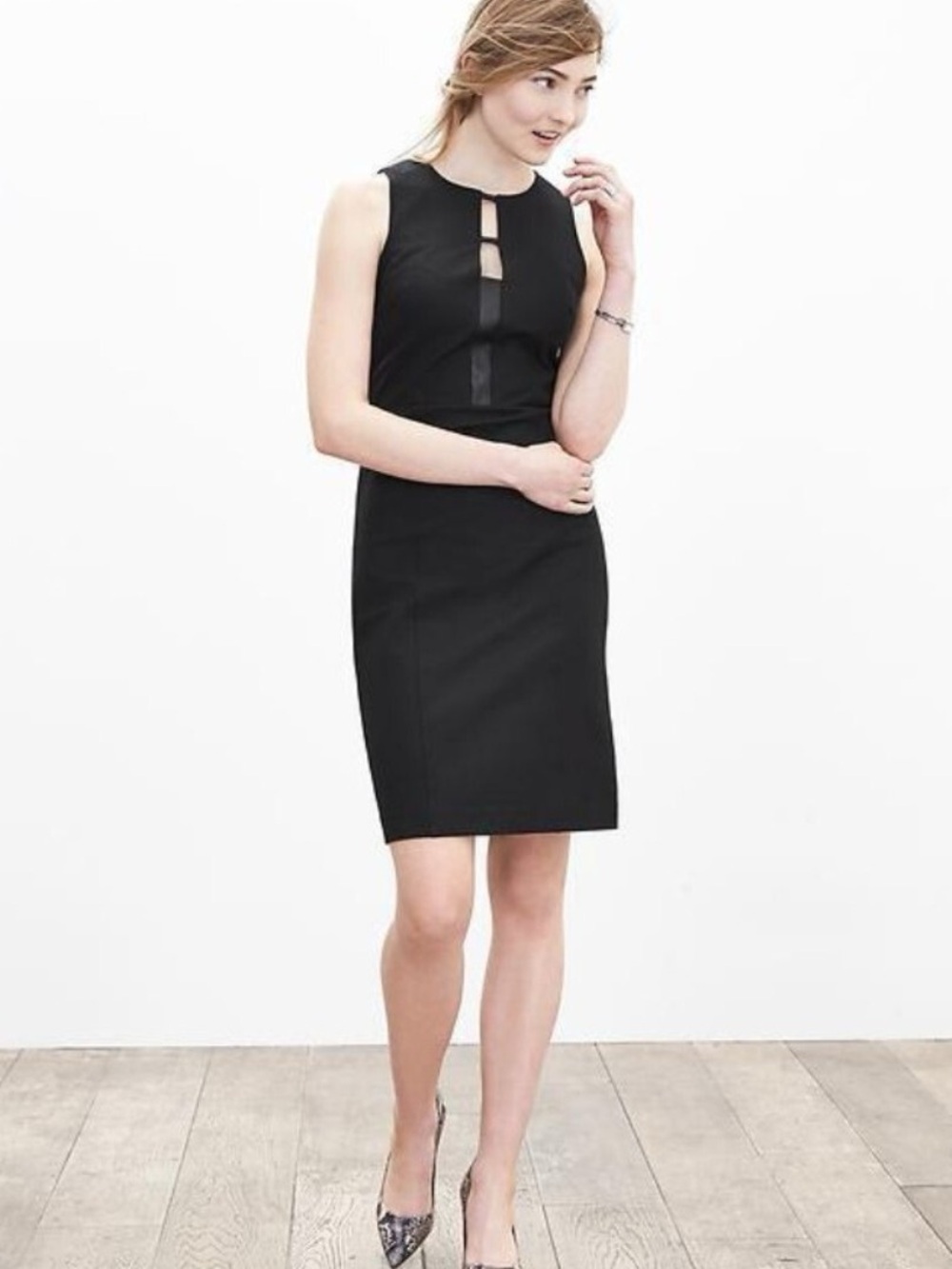 Black Sleeveless Sheath Dress
